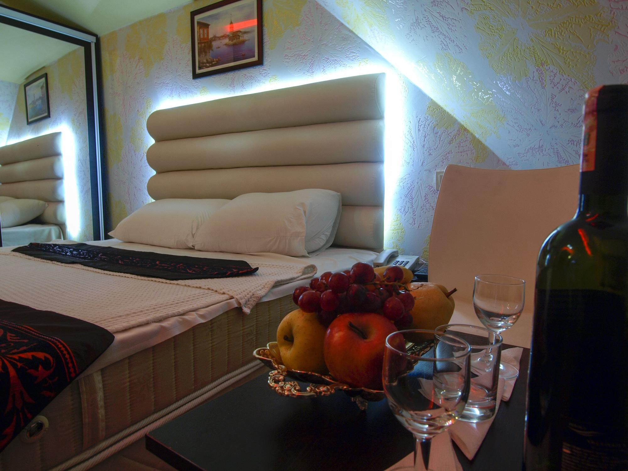 Hotel Timya Isztambul Kültér fotó